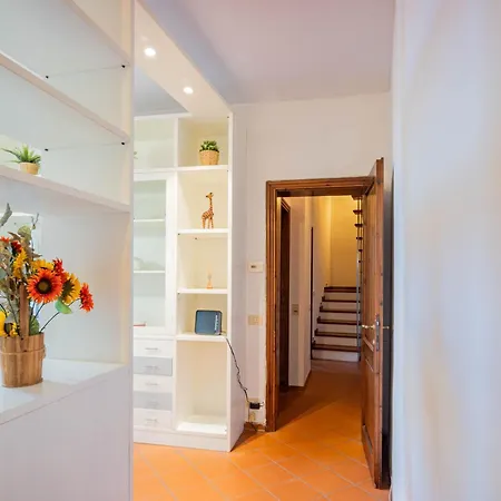 Apartment Sunflowers - A *